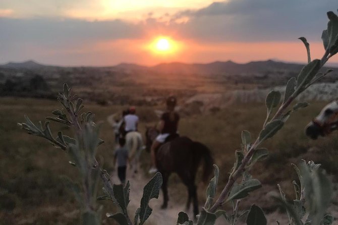 Sunset Horsebackriding-Tour through the Valleys of Cappadocia - Rose Valley starts gently among the fairy chimneys