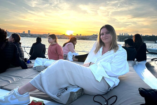 Sunset or Daytime Istanbul Guided Luxury Yacht Cruise with Snacks - Baklava, Fruit, Tea, and Simple Onboard Service