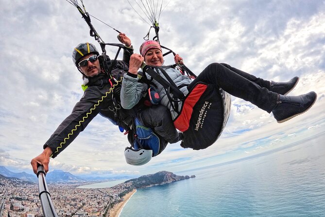 Tandem Paragliding in Alanya with Professional Licensed Pilots - Who Will Get the Most From This Flight?