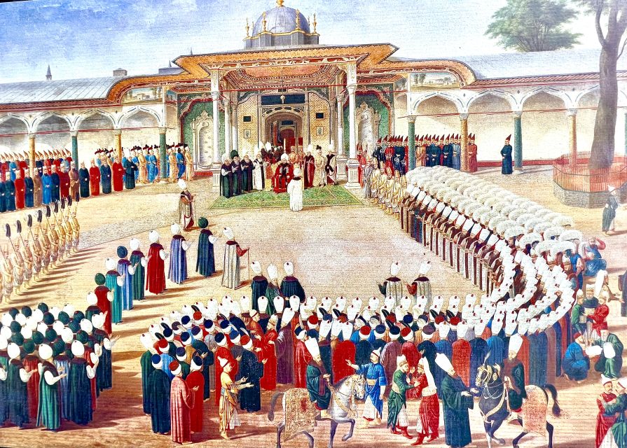 Topkapi Palace&Harem-Guided Tour-Skip lines- All tickets inc - The first courtyard: a palace that had to function