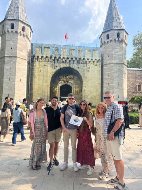 Topkapi Palace & Harem, Skip-the-Line Entry with SMALL GROUP - Meeting at the Spice Market with Manolya Tours