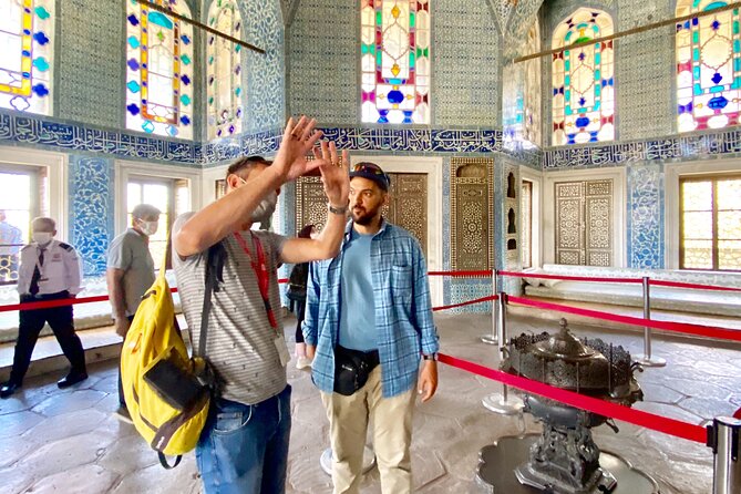 Topkapi Palace with Harem and Blue Mosque Guided Tour - Sogukcesme Street and its leaning houses
