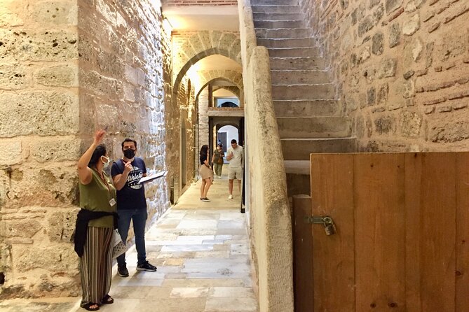 Topkapı Palace with Harem & Blue Mosque Guided Tour - The Sultan Ahmet Center and the old city story
