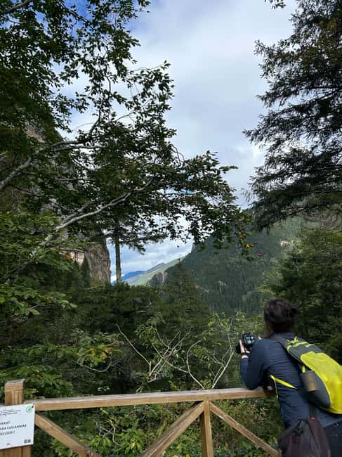 Trabzon: Sümela Monastery, Cave, and Hamsiköy Daily Tour - Gümüşhane fruit pulp and kome tasting