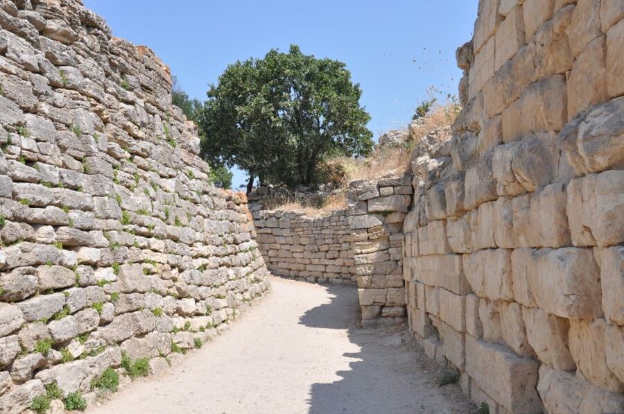 Troy: Full-Day Tour from Istanbul - Arriving at Troy, where nine cities overlap