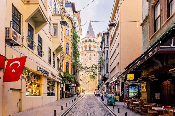 Trusted Istanbul Airport Transfer to city center - Private transport and group value