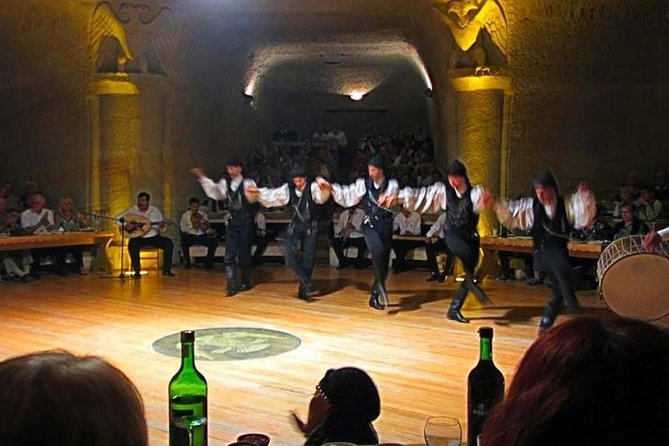 Turkish night show with dinner and unlimited free alcohol - Who should book this evening?