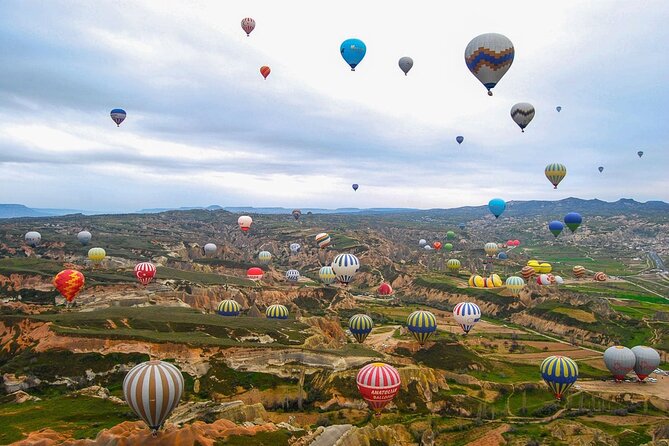 Watching Balloons on Cappadocia Sky(People Have Fear of Heights) - The Second Viewpoint and Cappadocia at Sunrise